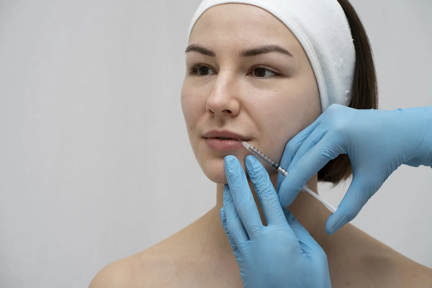 medical dermatology woman woman-with-doctor-cosmetology-voluma-prep